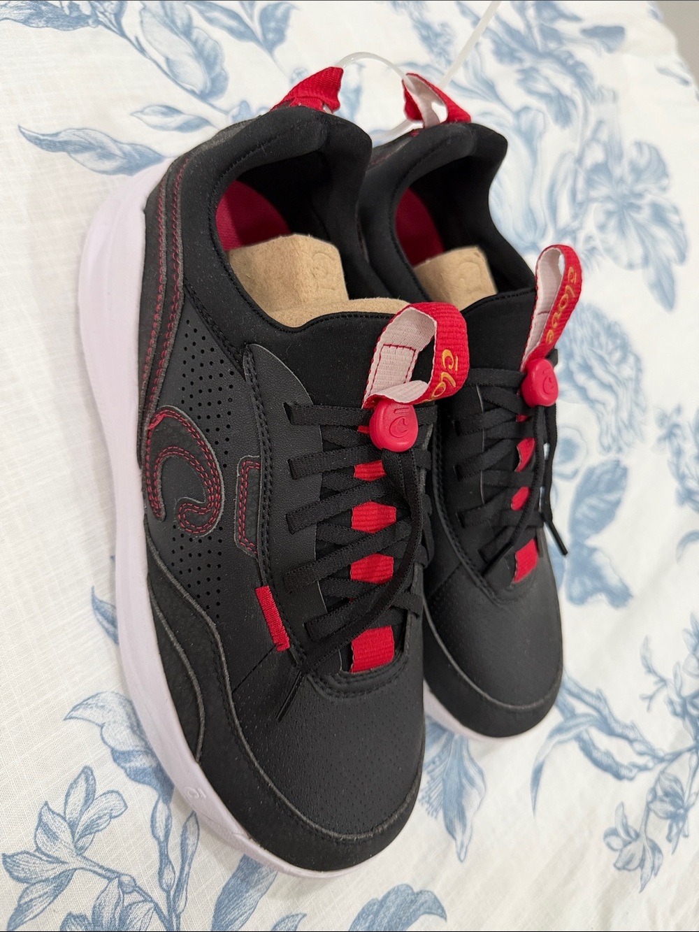 Women's Black and Red Casual Sneakers